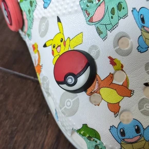 Toddler Crocs x Pokemon Pikachu Size 9c - Picture 8 of 9
